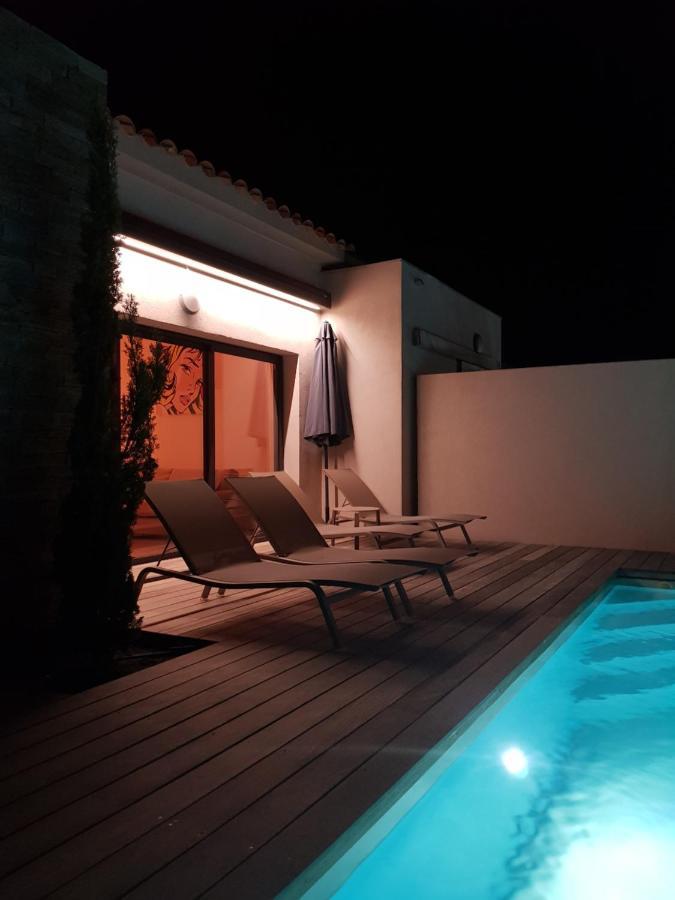 Villa Home Holiday A Cala Rossa Lecci Exterior photo