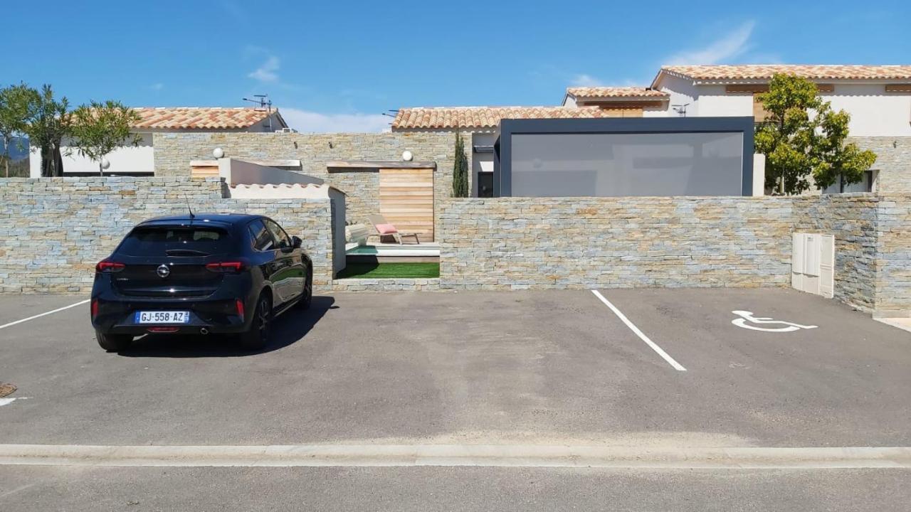 Villa Home Holiday A Cala Rossa Lecci Exterior photo